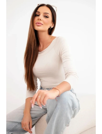 Dámská viskózová blůza s širokým výstřihem a dlouhým rukávem béžová