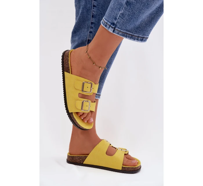 Dámské pantofle s přezkami Žluté model 21943311 - Boto