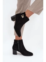 Zateplené dámské kotníkové boty na podpatku se zlatým detailem černé model 21708221 - Boto Zateplené dámské kotníkové boty na podpatku se zlatým detailem černé model 21708221 - Boto