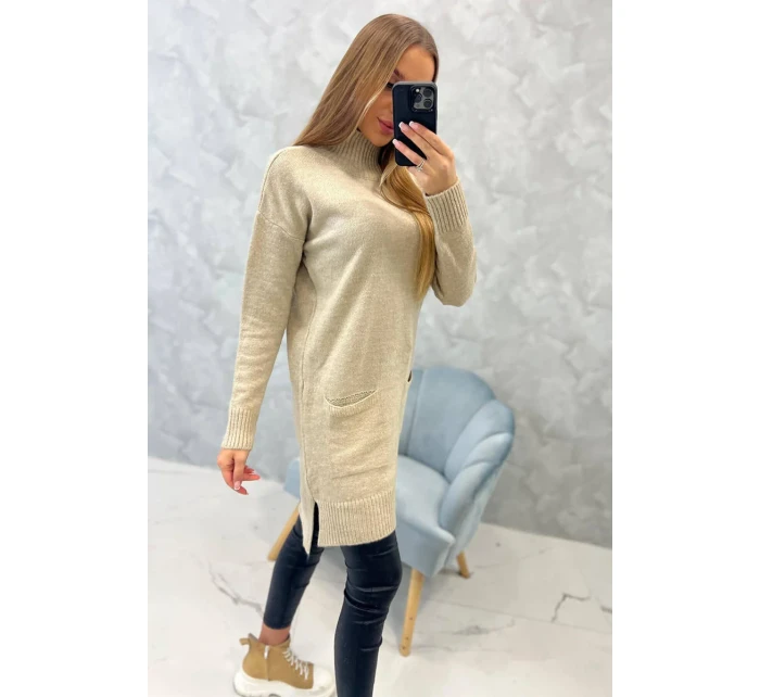 Stojící svetr béžový