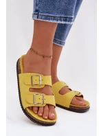 Dámské pantofle s přezkami Žluté model 21943311 - Boto