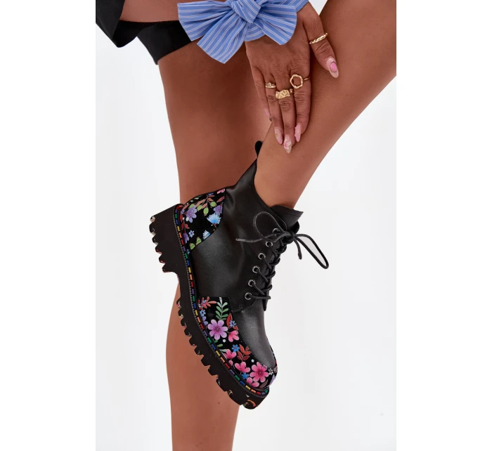 Kožené dámské botky Artiker zateplené – černé s květinovou výšivkou Kožené dámské botky Artiker zateplené – černé s květinovou výšivkou