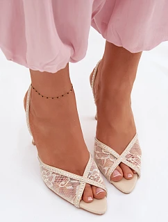 Dámské sandály na podpatku s krajkou a ozdobami Béžové Melivelle