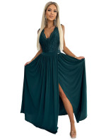 LEA - Dlouhé dámské šaty v lahvově zelené barvě s krajkovým výstřihem 211-6