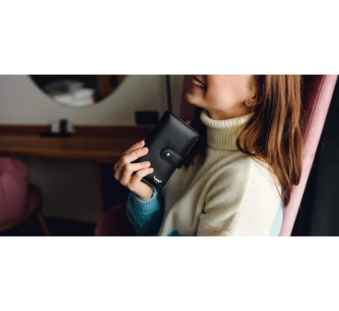 Peněženka VUCH Maeva Middle Black Peněženka VUCH Maeva Middle Black