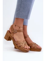 Dámské sandály na podpatku z eko kůže hnědé model 21657996 - EVENTO Dámské sandály na podpatku z eko kůže hnědé model 21657996 - EVENTO