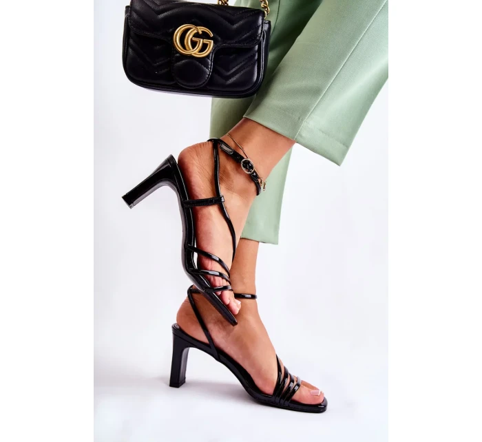 Klasické lakované sandály na podpatku černé Milani Klasické lakované sandály na podpatku černé Milani