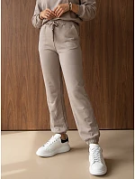 Dámská tepláková souprava „Masełko Fango“ od FashionStreet, model AY1234 Dámská tepláková souprava „Masełko Fango“ od FashionStreet, model AY1234