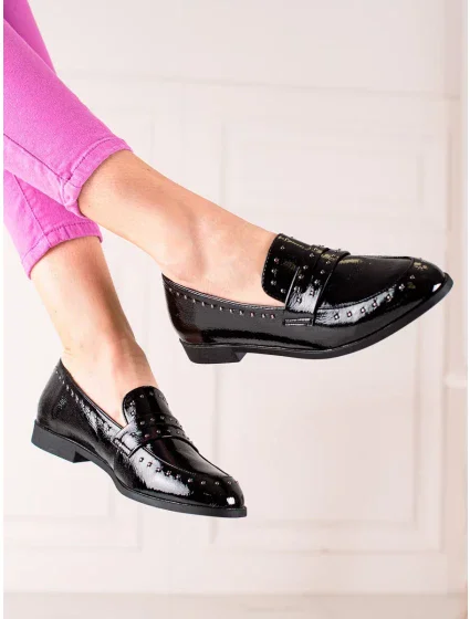 Výborné černé  polobotky dámské na plochém podpatku