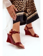 Lakované Dámské Sandály Na Klínu Bordové model 21689005 - Boto Lakované Dámské Sandály Na Klínu Bordové model 21689005 - Boto