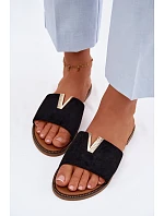 Dámské ploché nazouváky s ozdobným detailem V Černé Nelmira