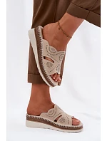 Kožené dámské sandály na platformě model 22101277 béžové - S.Barski Kožené dámské sandály na platformě model 22101277 béžové - S.Barski