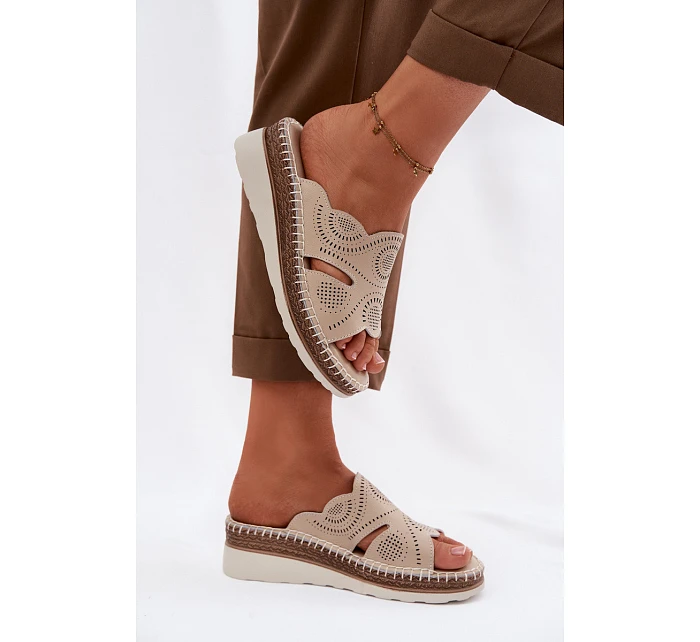 Kožené dámské sandály na platformě model 22101277 béžové - S.Barski Kožené dámské sandály na platformě model 22101277 béžové - S.Barski