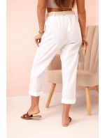 Dámské model 21219995 kalhoty s bavlnou a páskem bílé - K-Fashion