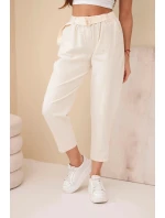Dámské model 21961360 kalhoty s páskem světle béžové - K-Fashion