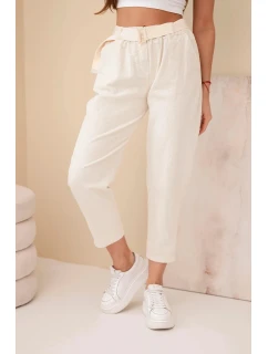Dámské model 21961360 kalhoty s páskem světle béžové - K-Fashion
