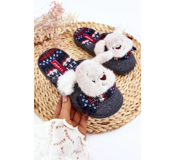 Dětské pantofle na tlusté podrážce se šedým medvídkem model 21641406 - Boto Dětské pantofle na tlusté podrážce se šedým medvídkem model 21641406 - Boto