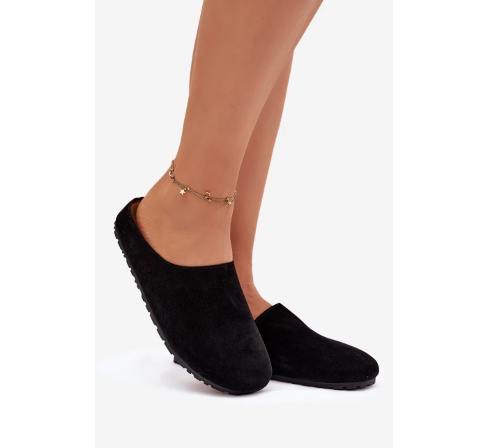 Dámské pantofle z eko semiše černé model 21788013 - Boto Dámské pantofle z eko semiše černé model 21788013 - Boto