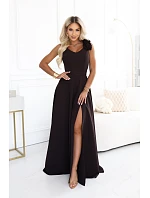 Elegantní večerní maxi šaty s rozparkem a růžemi – hnědé model 22358777 - numoco