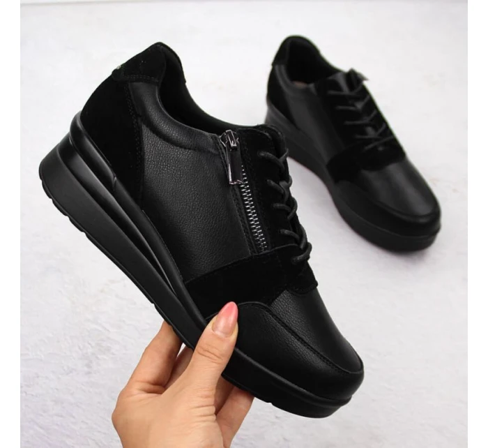 Černé dámské kožené tenisky na podpatku Sergio model 21904571 - LEONE Černé dámské kožené tenisky na podpatku Sergio model 21904571 - LEONE