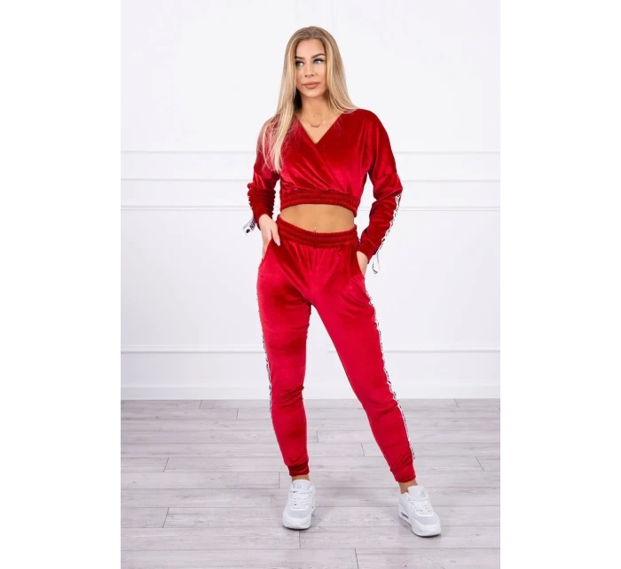 Velurová souprava s nápisem Queen red