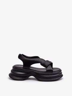 Dámské kožené sandály na robustní podrážce černé GOE