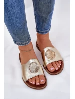 model 21686340 Kožené Pantofle Na Plochém Podpatku S Ozdobou Zlaté - Zazoo