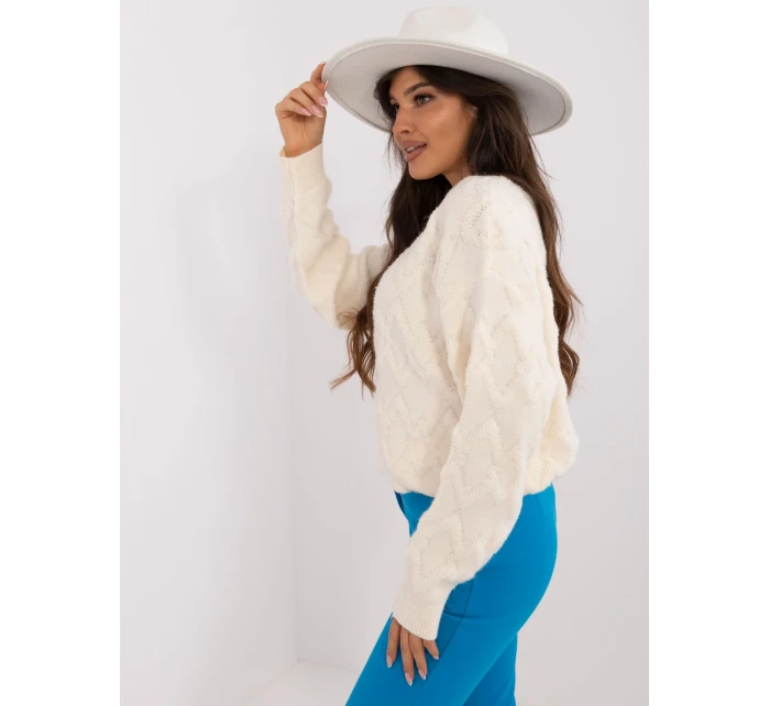 Sweter AT SW model 20459146 ecru - FPrice Sweter AT SW model 20459146 ecru - FPrice