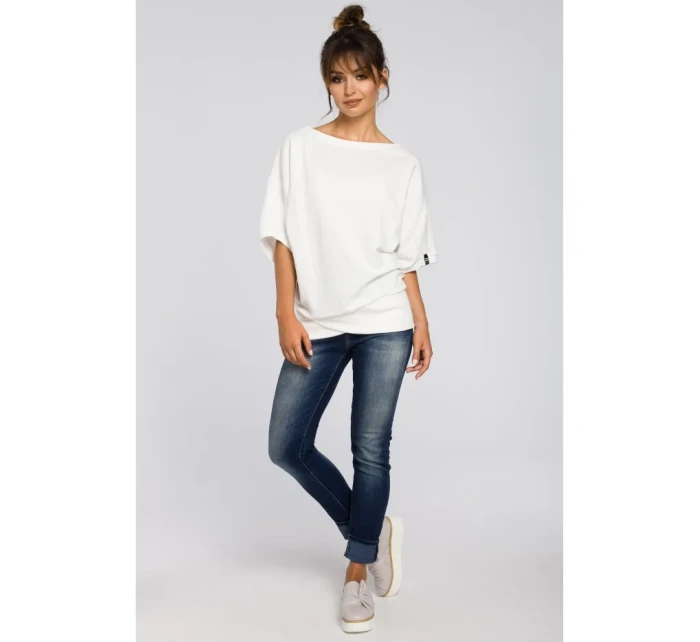 model 18001680 Halenka v nadměrné velikosti se zavinovacími detaily ecru barva - BeWear