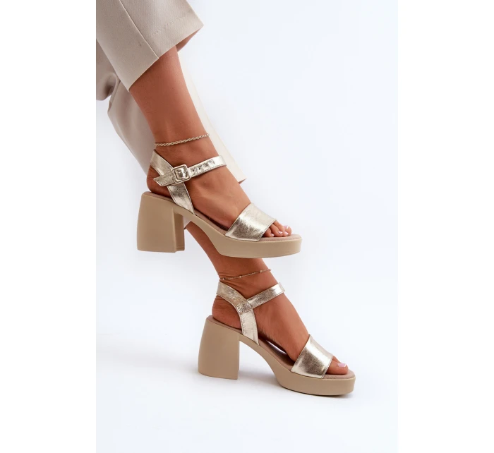 Zazoo 40386 Dámské Kožené Sandály Na Klínu Zlaté