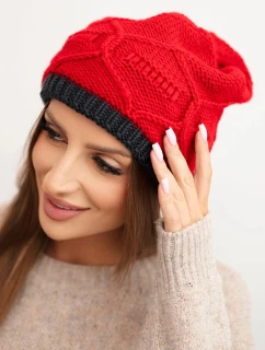 Dámská zimní čepice z vlny s propleteným vzorem K443 červená