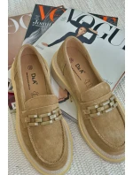 Dámské semišové mokasíny na ploché podrážce s ozdobou D&A TW101 hnědé Dámské semišové mokasíny na ploché podrážce s ozdobou D&A TW101 hnědé