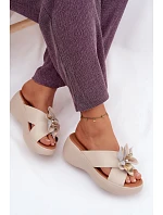 Kožené sandály na platformě s ozdobným květem Vinceza 41511 Béžové