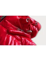 Krátká červená prošívaná dámská bunda s kapucí (CAN-333) Krátká červená prošívaná dámská bunda s kapucí (CAN-333)