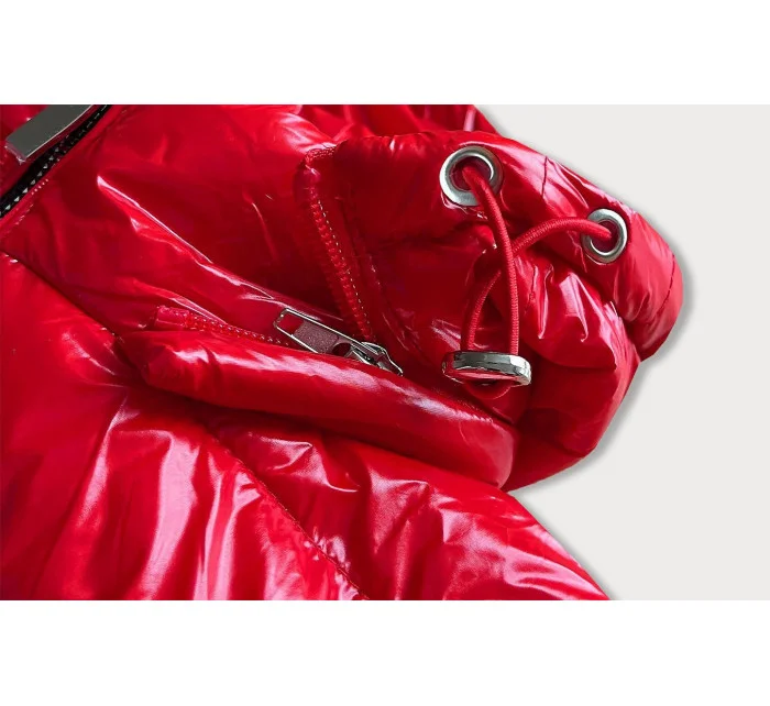 Krátká červená prošívaná dámská bunda s kapucí (CAN-333) Krátká červená prošívaná dámská bunda s kapucí (CAN-333)