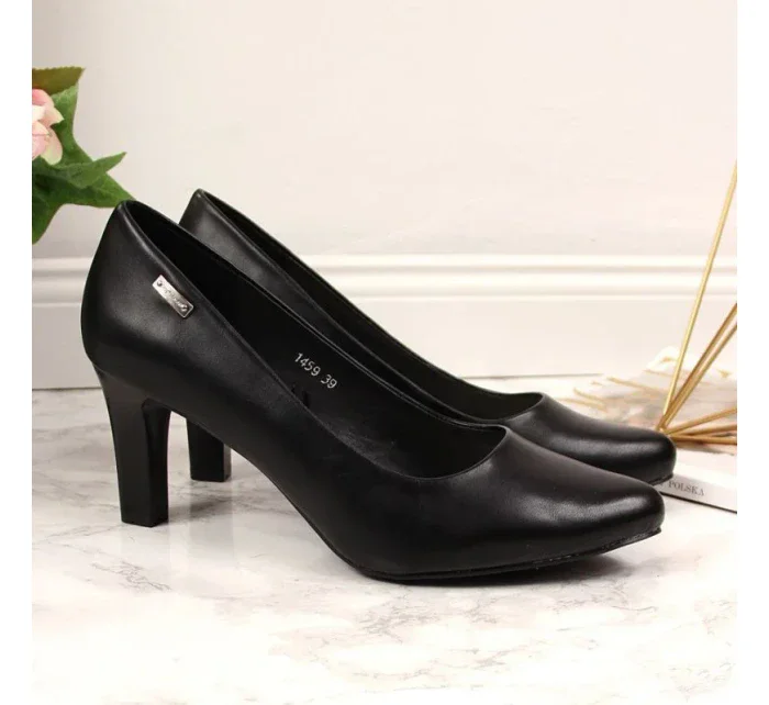 Černé lodičky na jehlovém podpatku W Sergio Leone