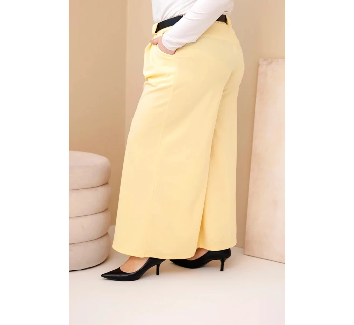 Dámské kalhoty Plus Size viskózové s širokou nohavicí a páskem žluté