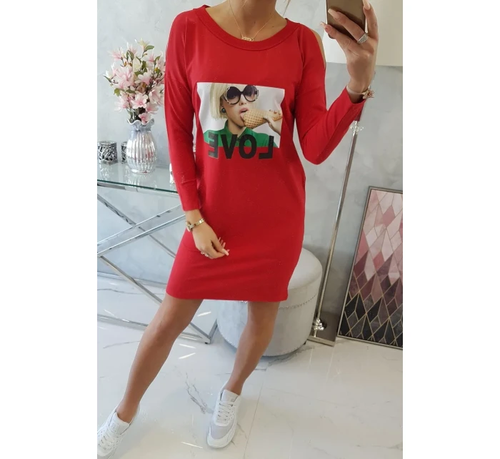 Šaty s milostným potiskem červené Šaty s milostným potiskem červené