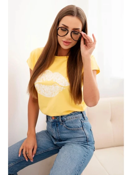 Dámská bavlněná blůza s krátkým rukávem a potiskem rtů žlutá