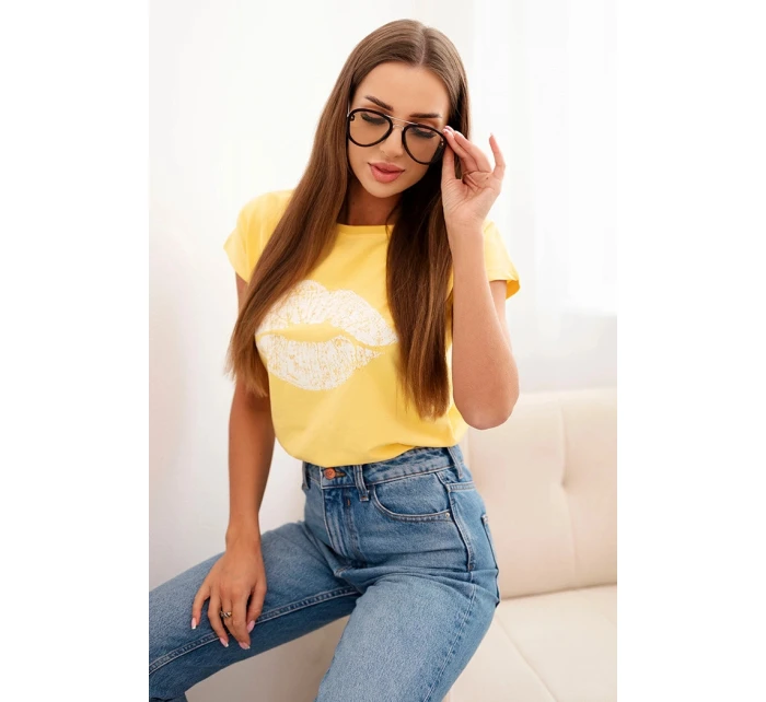 Dámská bavlněná blůza s krátkým rukávem a potiskem rtů žlutá