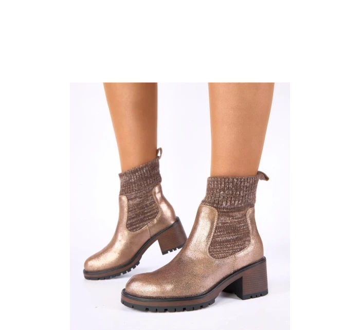 Boty na podpatku M-789 zlaté - Solea Boty na podpatku M-789 zlaté - Solea