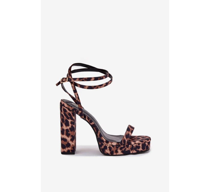 Dámské sandály na podpatku s páskem model 21696044 - Boto