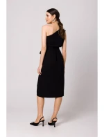 model 18428958 Šaty na jedno rameno černé - Makover
