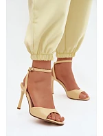 Sandály na podpatku  model 227435 Step in style