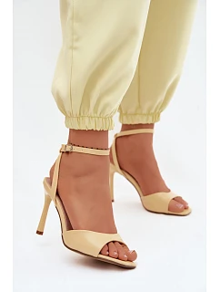 Sandály na podpatku  model 227435 Step in style