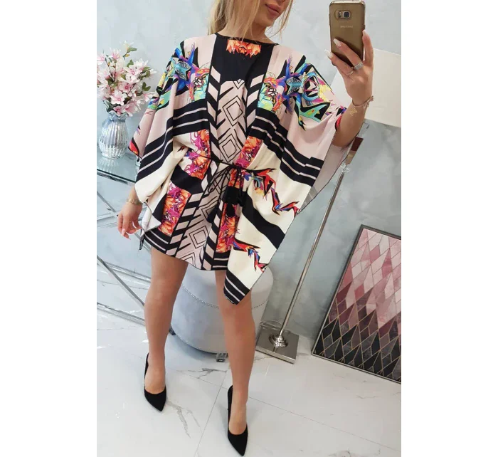 šaty s vázáním v béžové model 18748169 - K-Fashion šaty s vázáním v béžové model 18748169 - K-Fashion