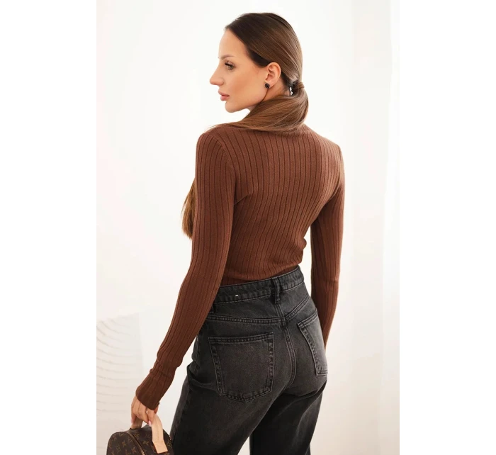 Dámské pruhované šaty s rolákem a ozdobnými knoflíky bordová