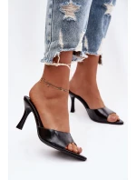 Lakované dámské pantofle na podpatku černé model 21918894 - Boto