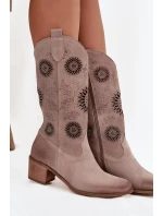 Semišové kožené dámské kozačky s vzorem  Cappuccino model 21713265 - Zazoo