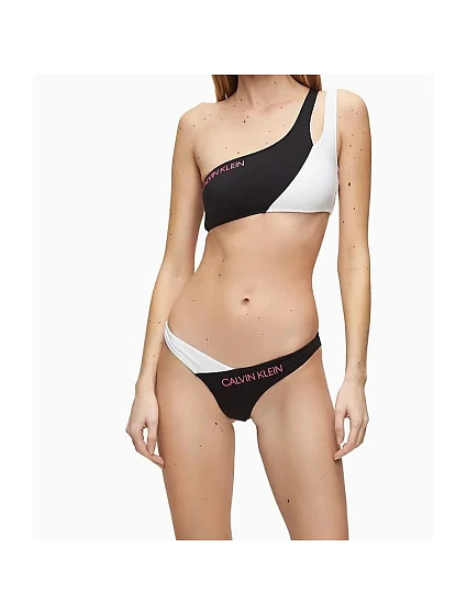 Brazilian model 20947445 - Calvin Klein